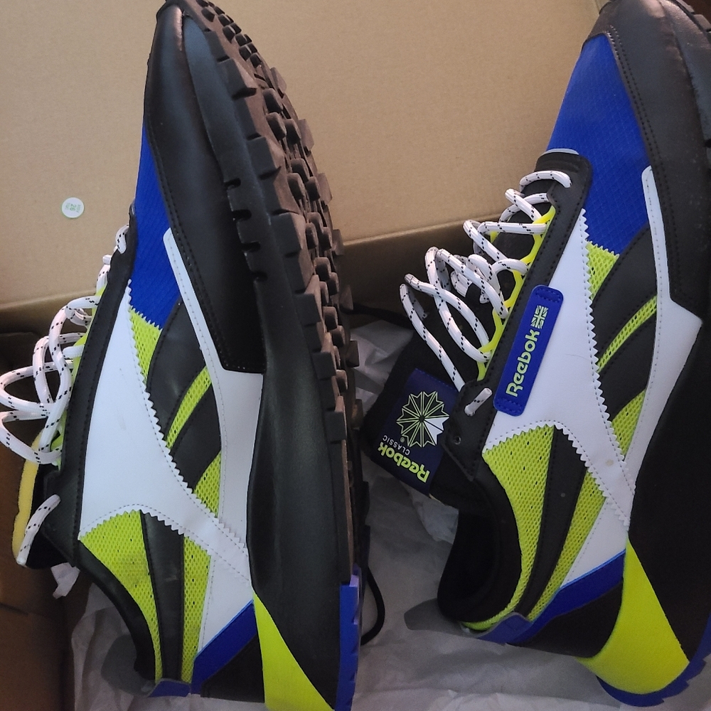 Men's Reebok - Picture 4 of 5